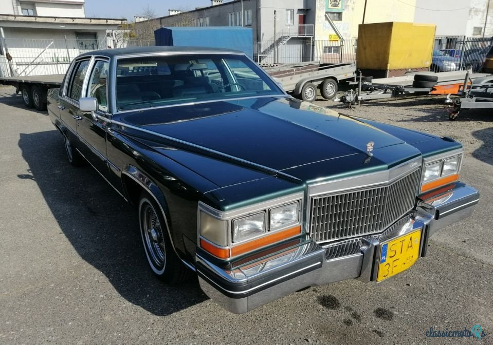 1980' Cadillac Fleetwood photo #2