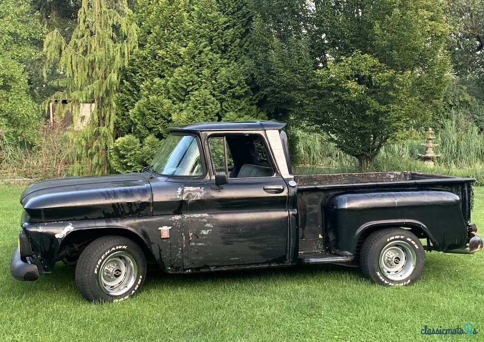 1961' Chevrolet C-10 photo #1