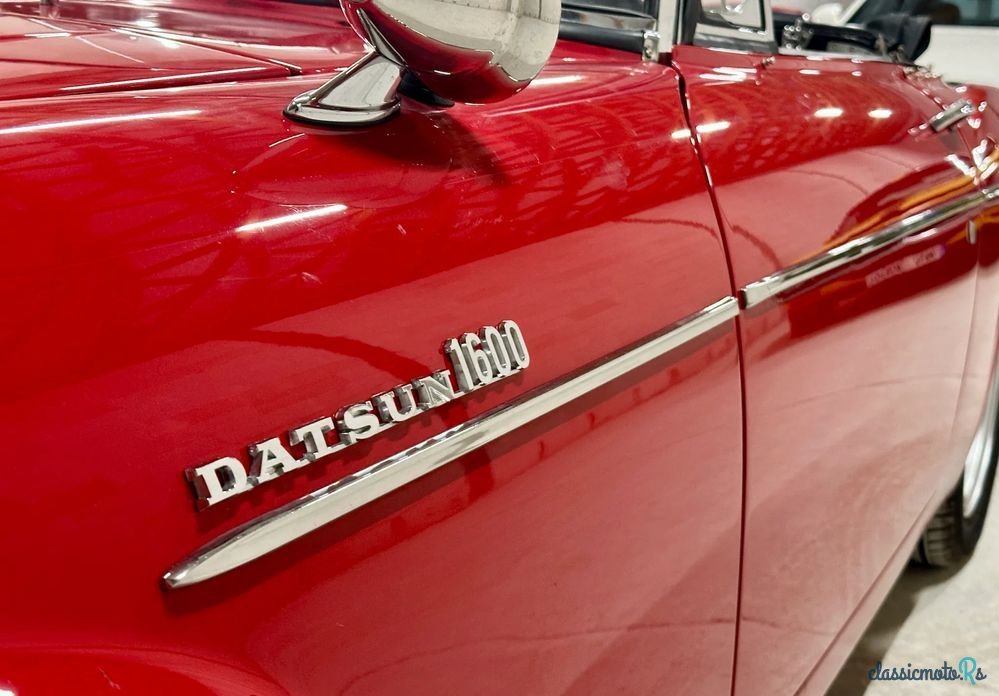1966' Datsun photo #5