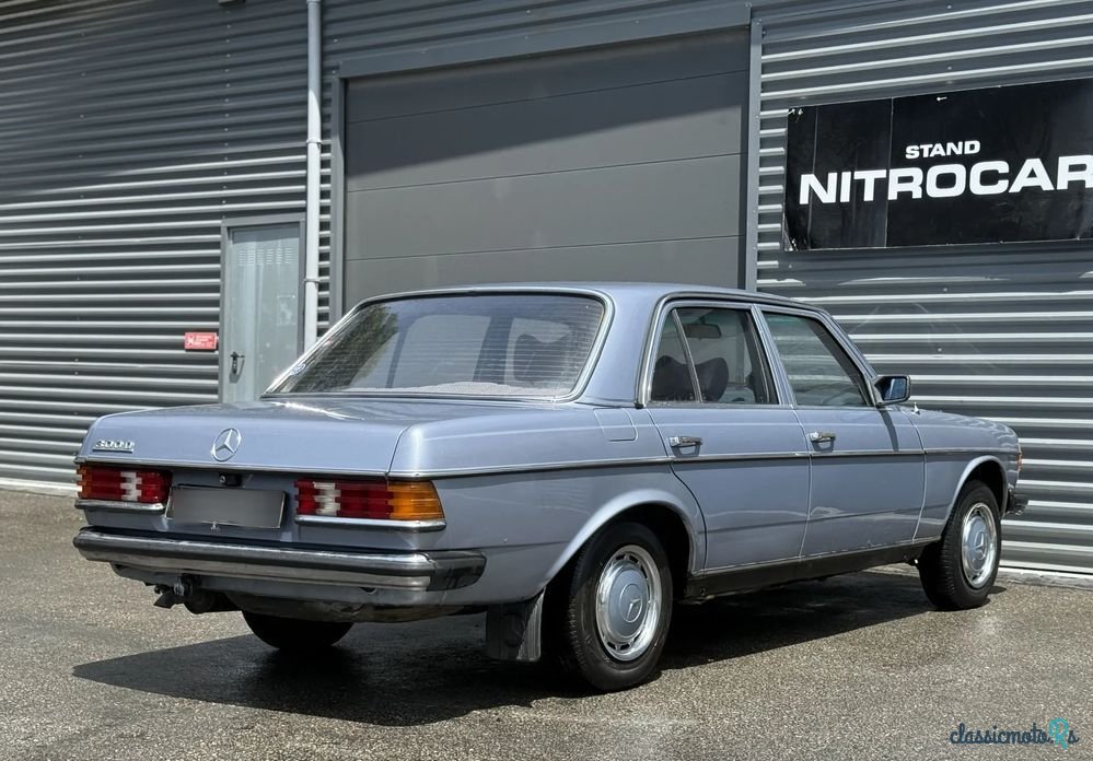 1976' Mercedes-Benz W123 photo #5