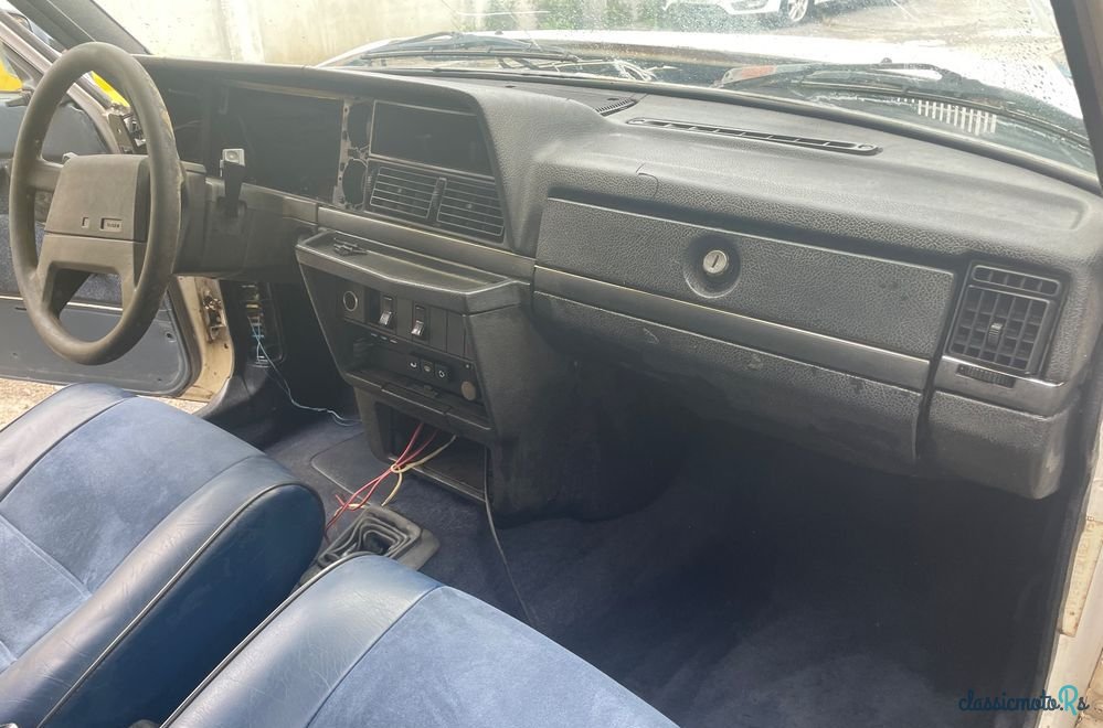 1989' Volvo 240 photo #5