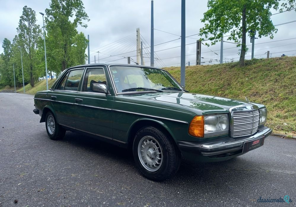 1977' Mercedes-Benz 300 photo #5