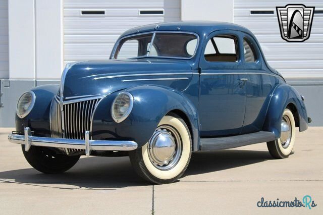 1939' Ford Deluxe photo #2