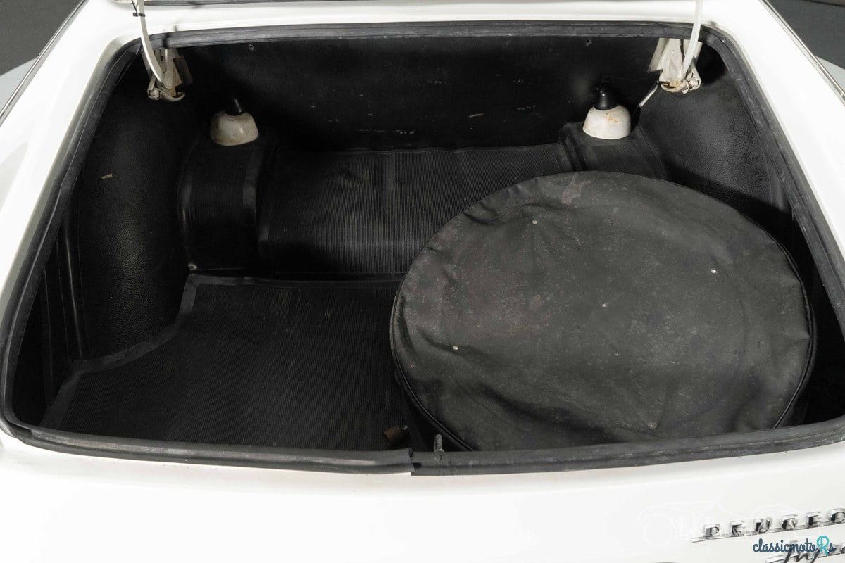 1966' Peugeot 404 photo #3