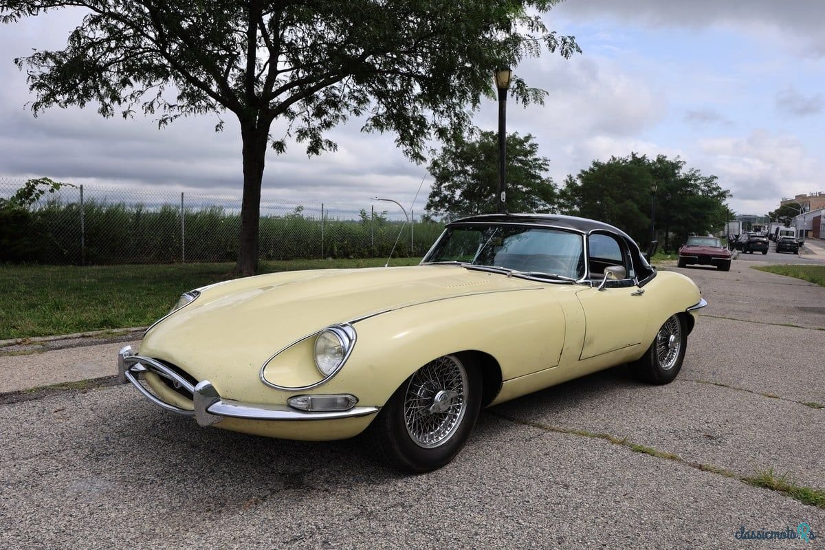 1968' Jaguar E-Type photo #2