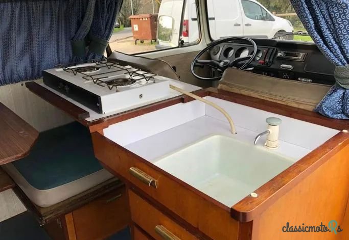 1973' Volkswagen Type 2 photo #3