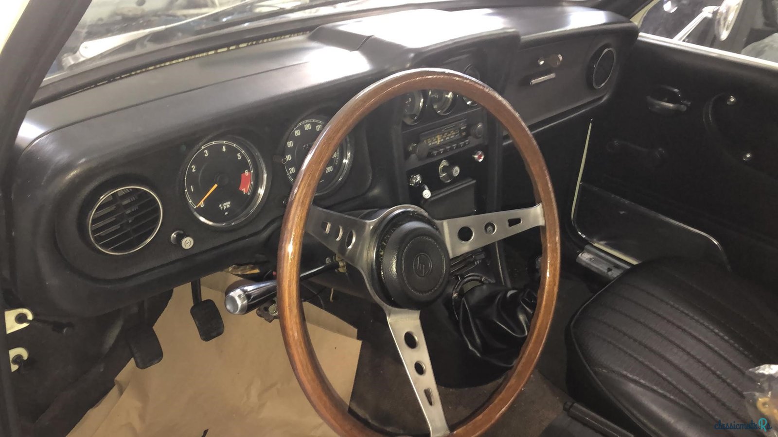 1971' Mazda 1200 SL photo #1