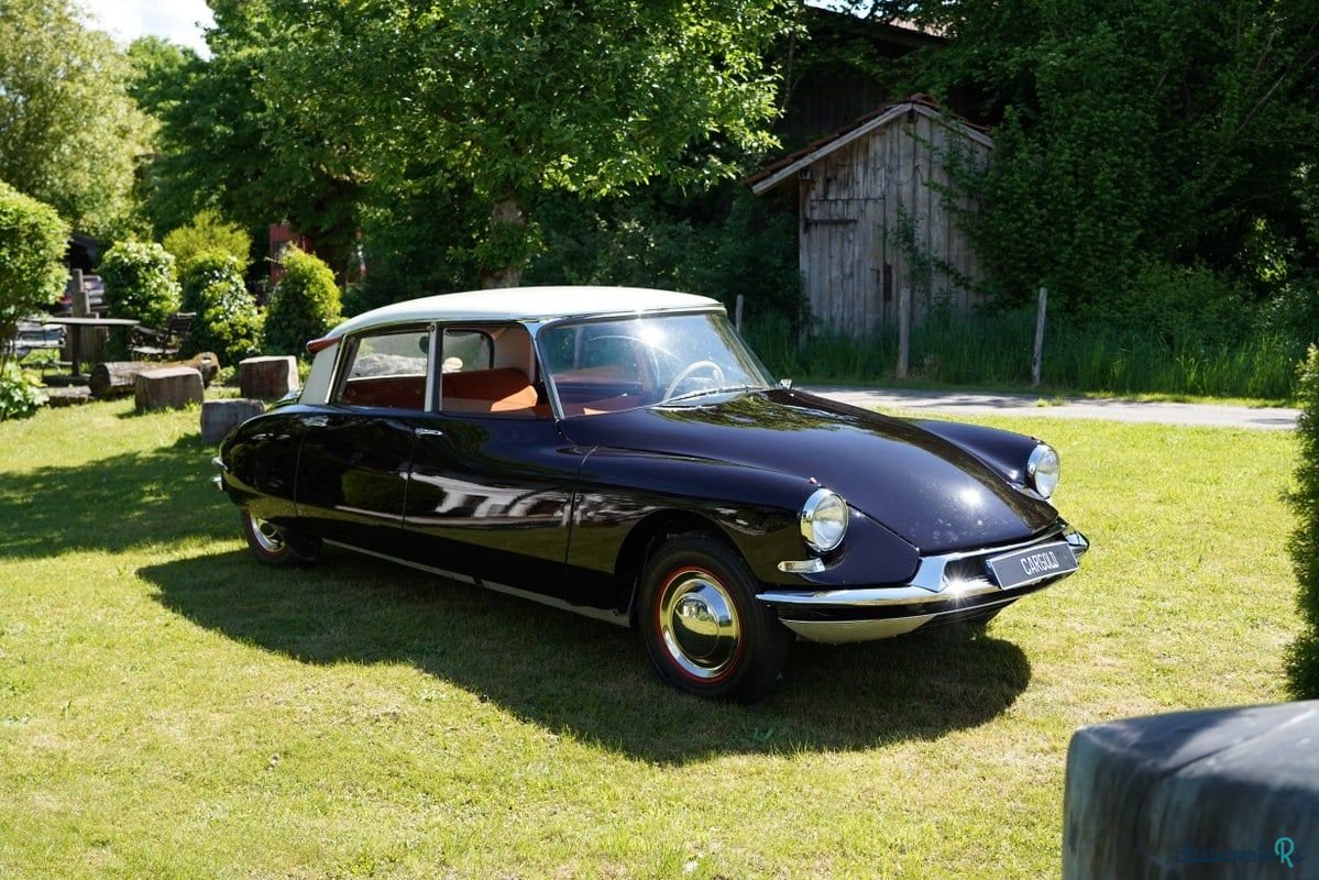 1957' Citroen DS photo #6