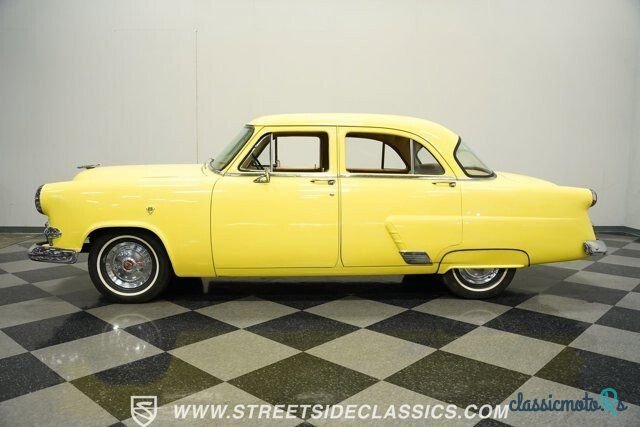 1953' Ford Mainline photo #5
