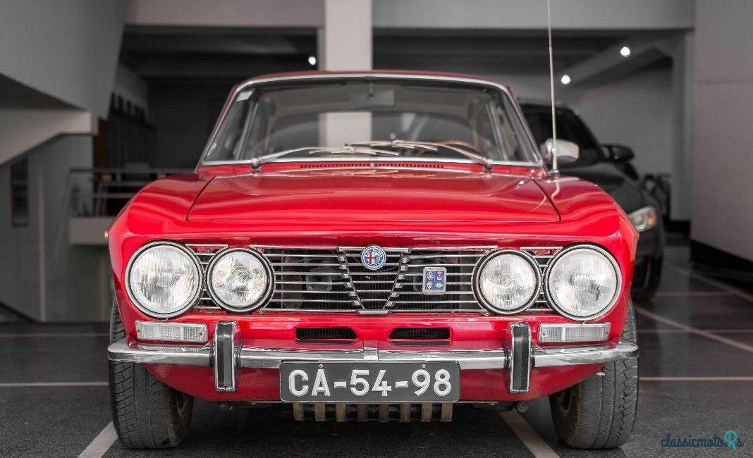 1973' Alfa Romeo 2000 Gt Veloce photo #2