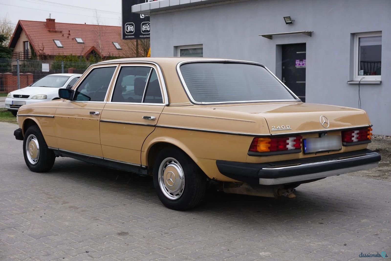 1978' Mercedes-Benz W123 photo #3