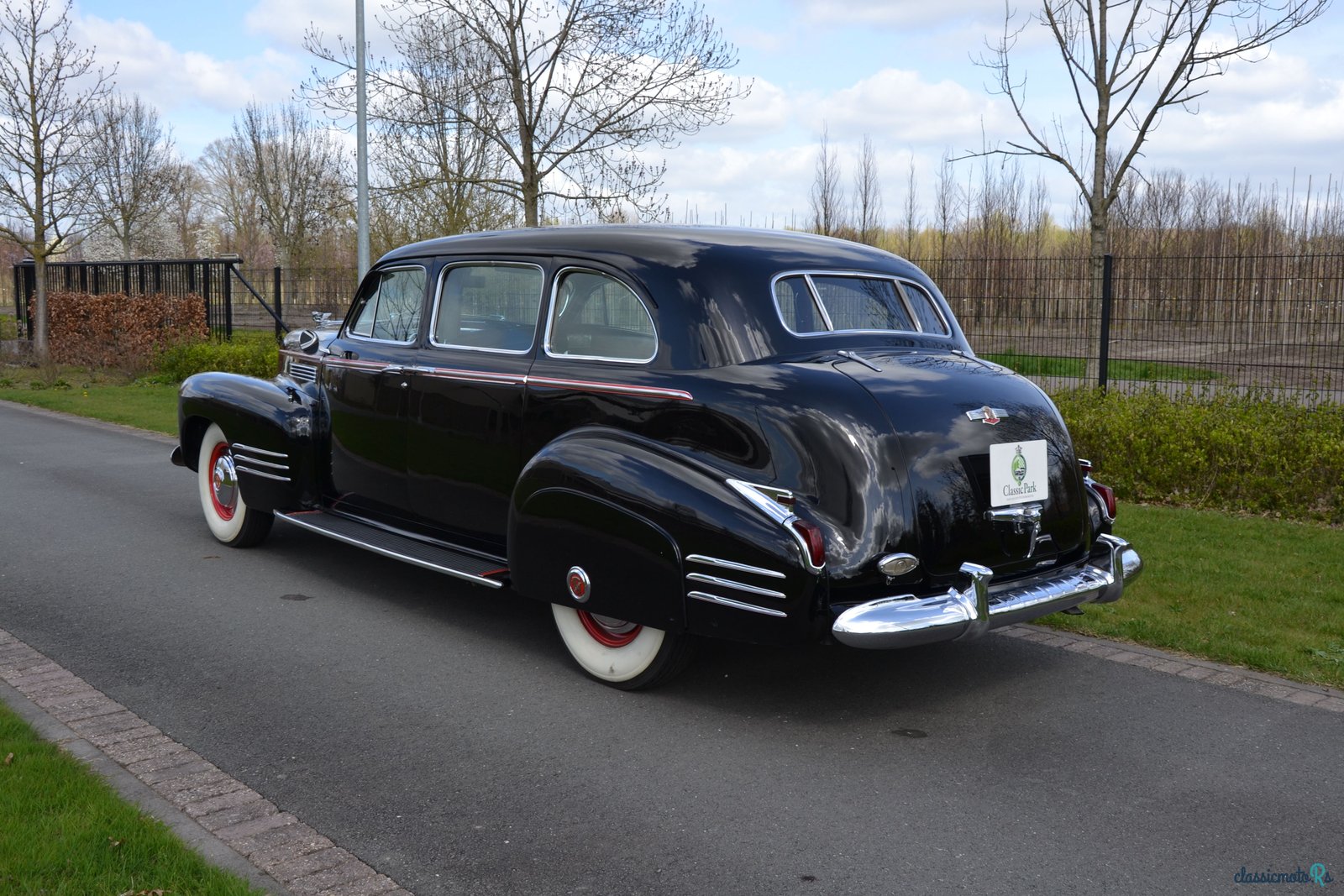 1941' Cadillac Fleetwood photo #2