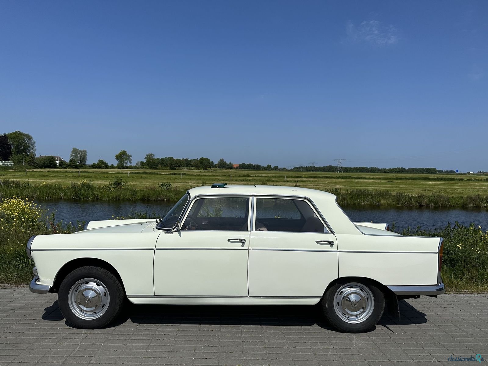 1973' Peugeot 404 photo #1