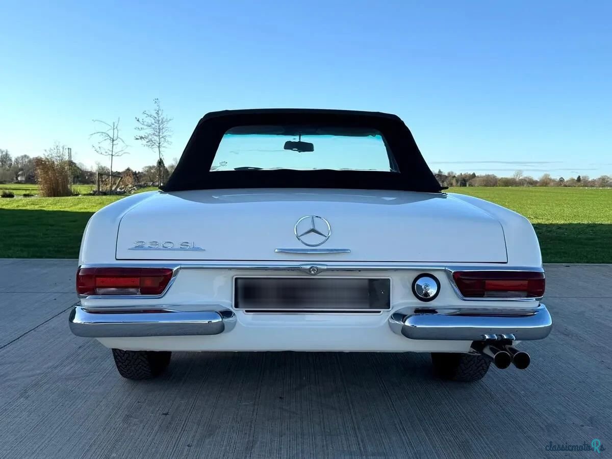 1966' Mercedes-Benz 230 photo #5