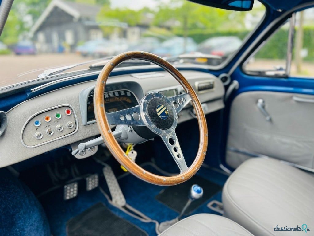 1967' Renault Dauphine photo #5