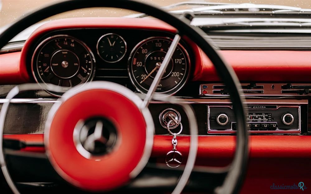 1966' Mercedes-Benz 250S W108 photo #4
