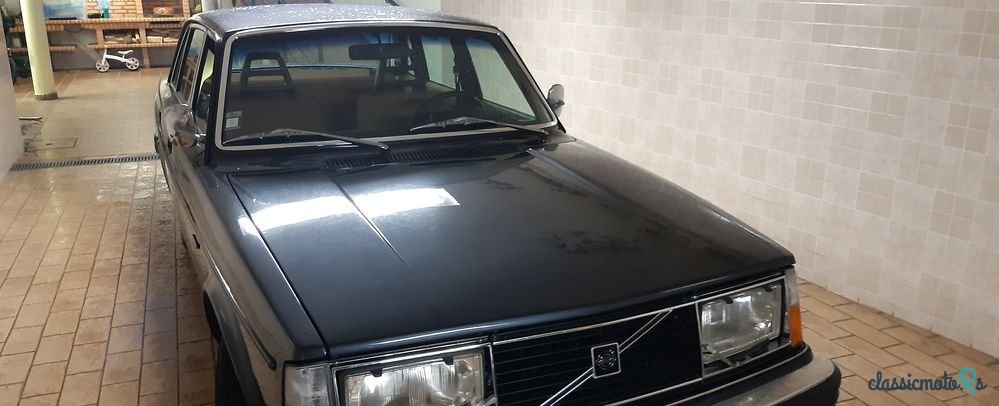 1979' Volvo 244 photo #1