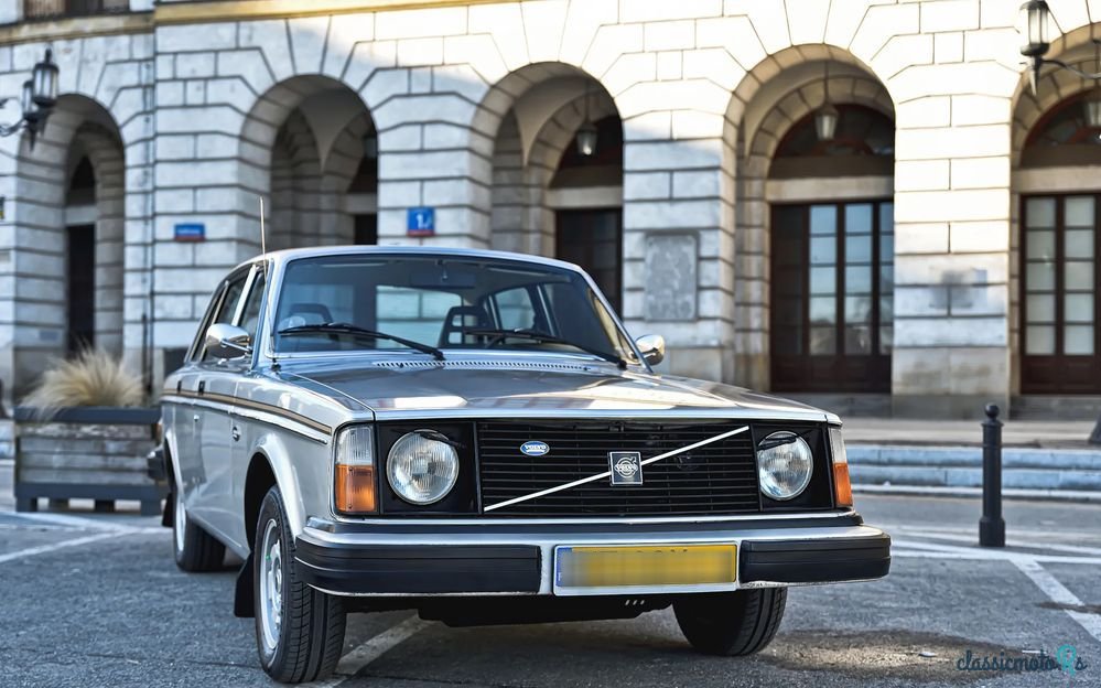 1977' Volvo Seria 200 photo #3