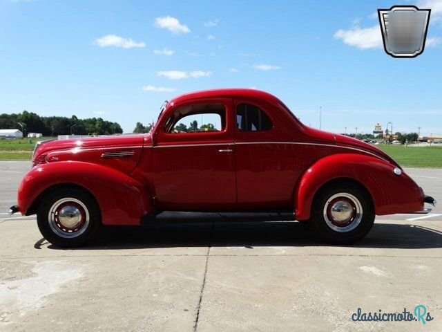 1939' Ford Deluxe photo #4