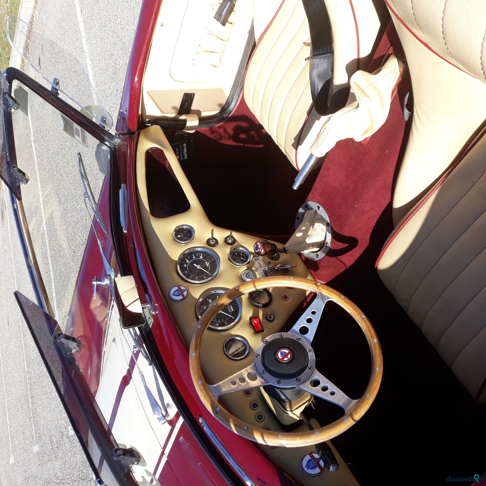 1975' AC Cobra photo #3