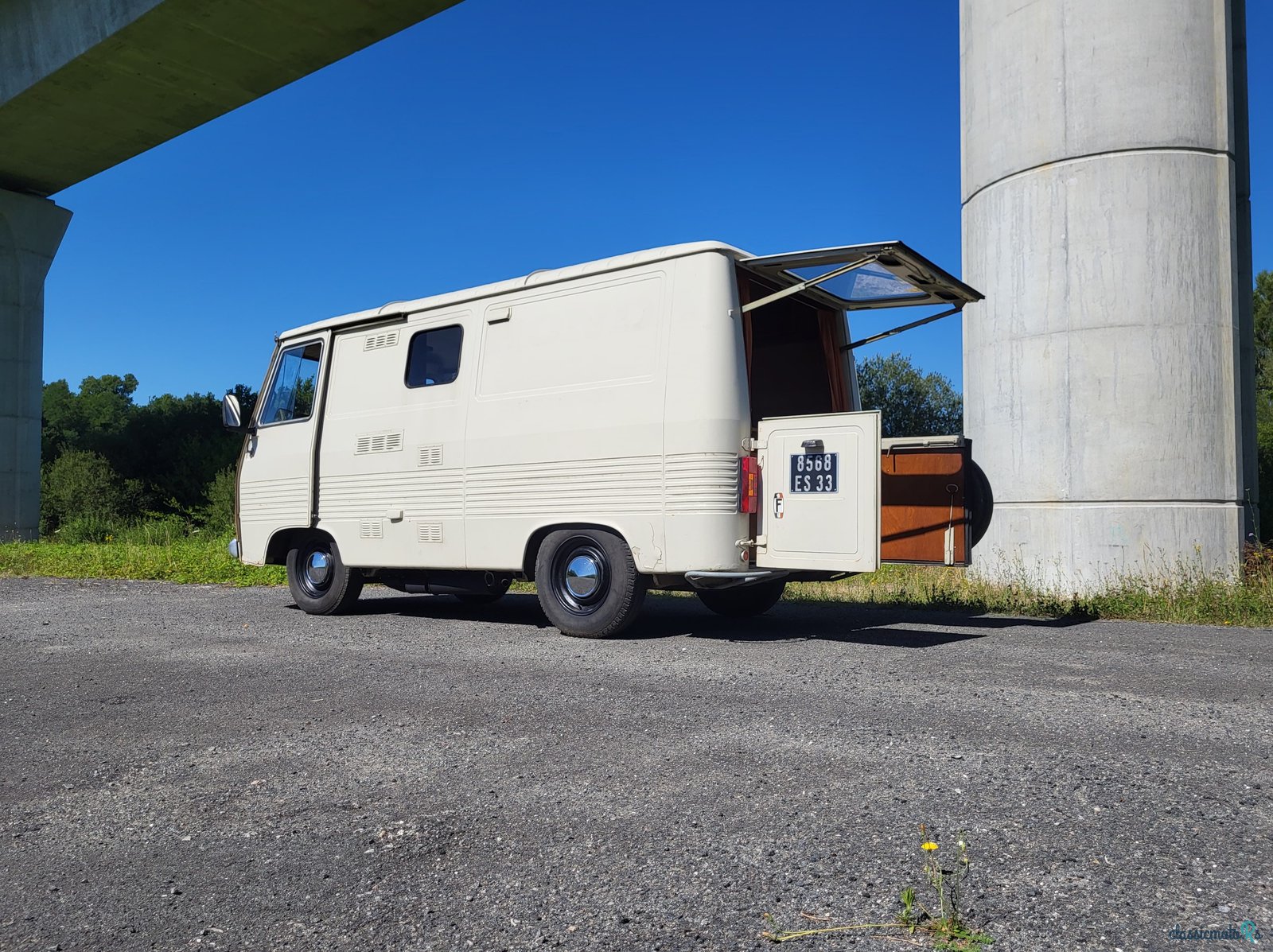 1979' Peugeot J7 photo #3