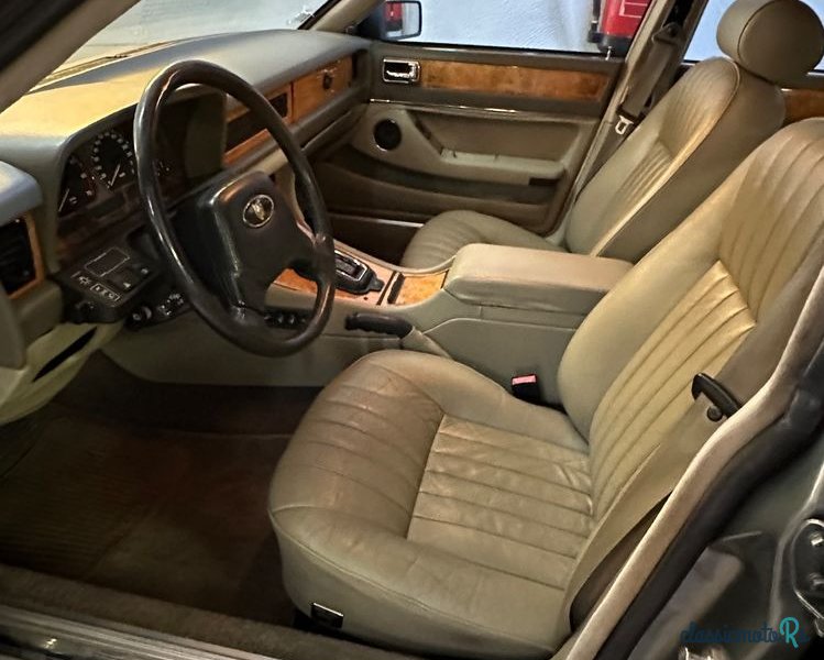 1990' Jaguar Sovereign 4.0 photo #5