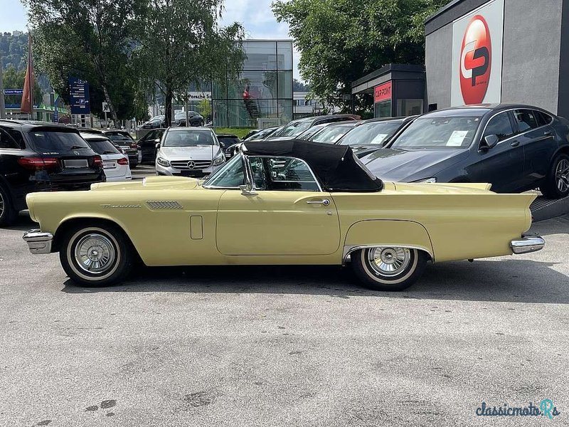 1957' Ford Thunderbird photo #3