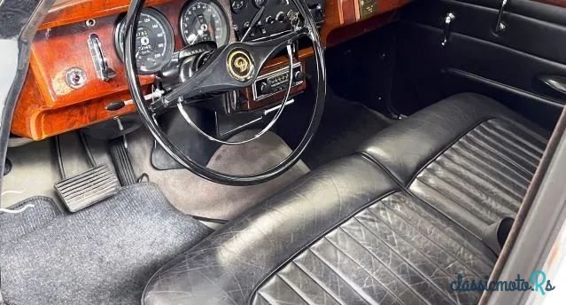 1966' Daimler photo #6