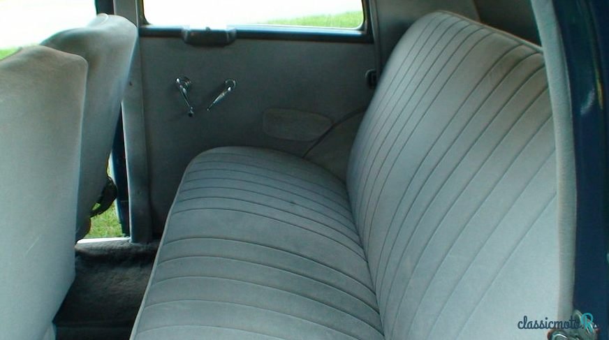 1952' Mercedes-Benz 220 photo #3