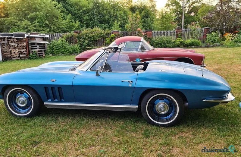 1965' Chevrolet Corvette photo #4