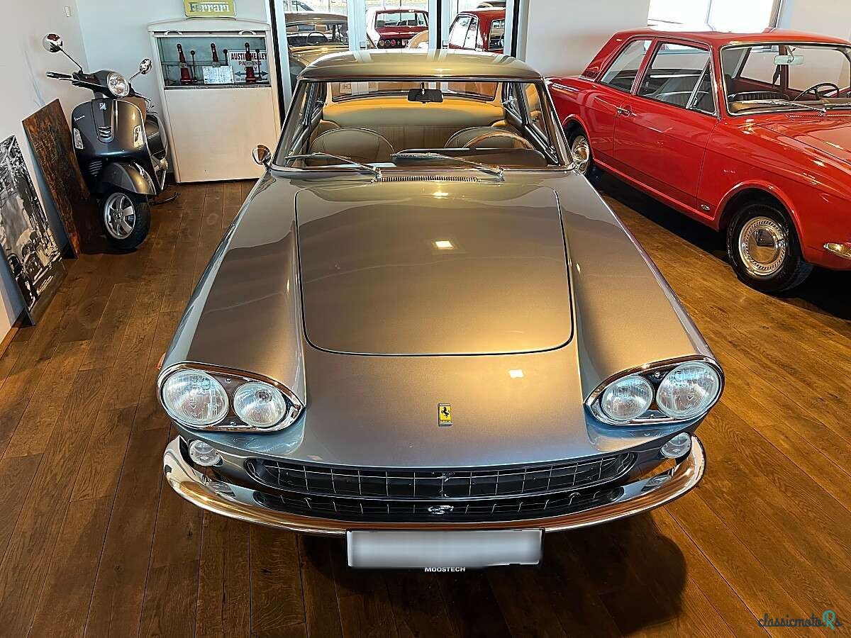 1965' Ferrari 330 GT photo #4