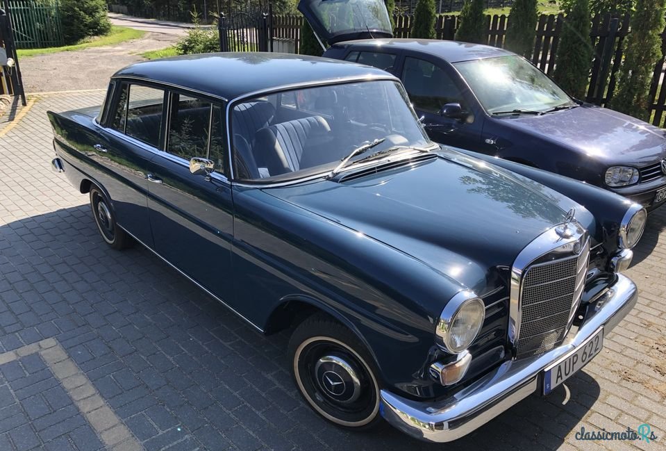 1966' Mercedes-Benz W110 photo #3