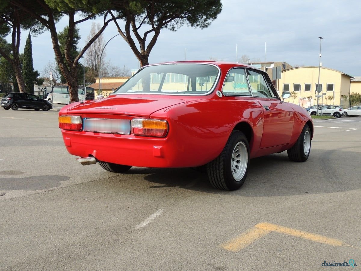 1973' Alfa Romeo GT photo #5