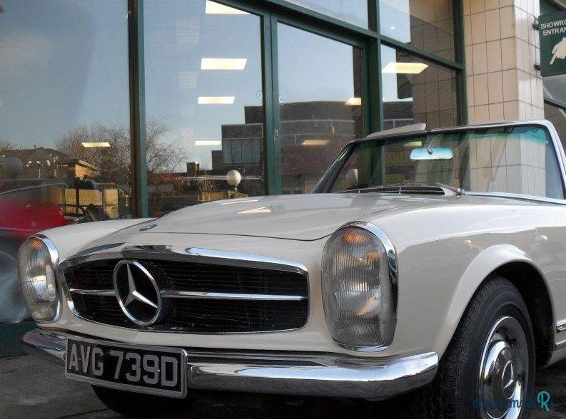 1966' Mercedes-Benz 230 photo #1
