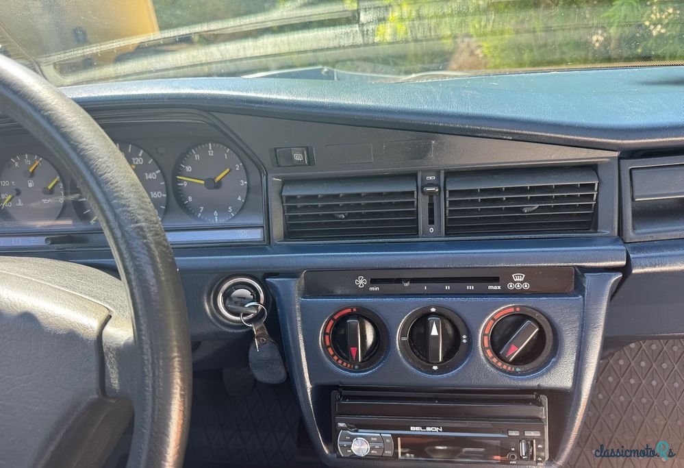 1986' Mercedes-Benz 190 D 2.0 photo #6