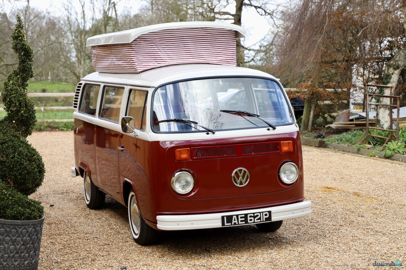 1976' Volkswagen Camper photo #2