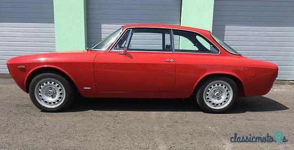 1966' Alfa Romeo Giulia photo #2