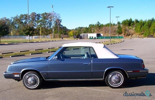 1985' Chrysler LeBaron photo #6