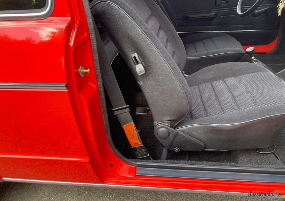 1979' Volkswagen Golf 1.6 D photo #6