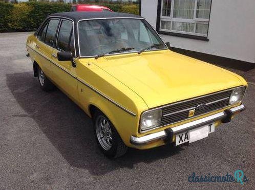 1979' Ford Escort Ghia photo #5