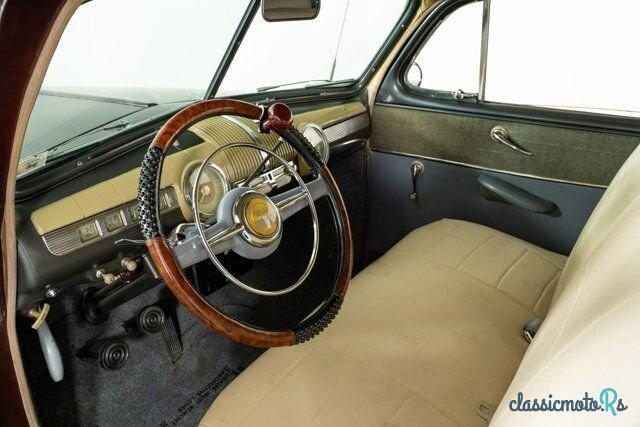 1948' Ford Super Deluxe photo #2