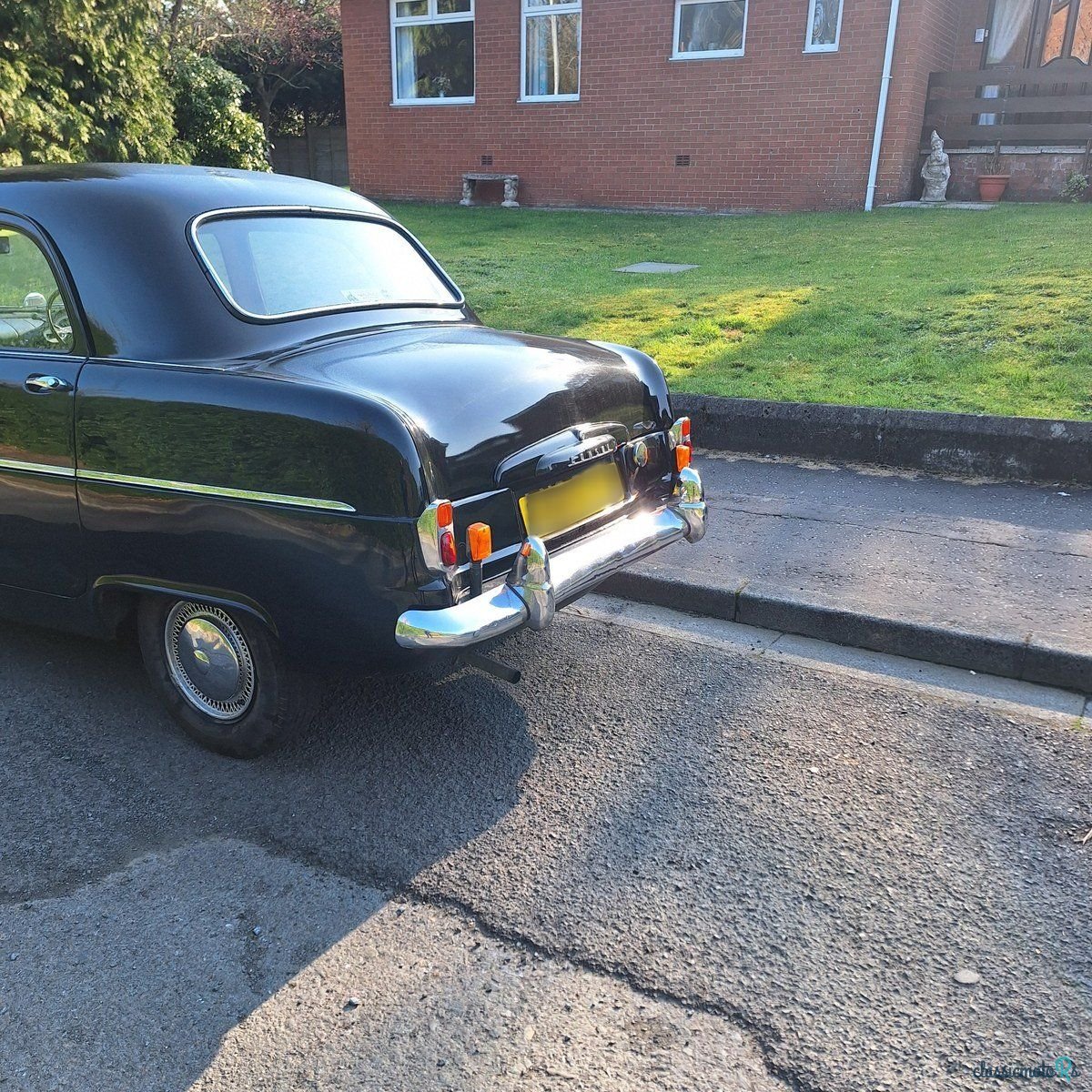 1955' Ford Consul photo #5