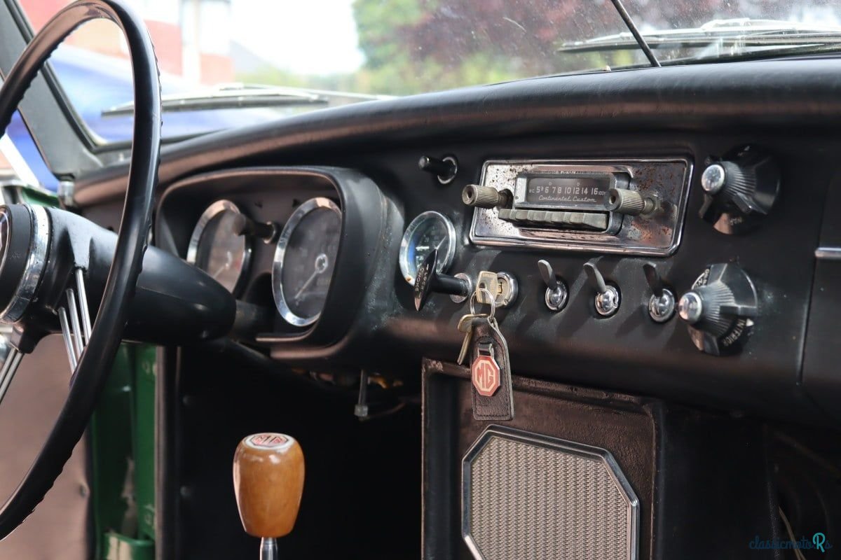 1964' MG MGB photo #3