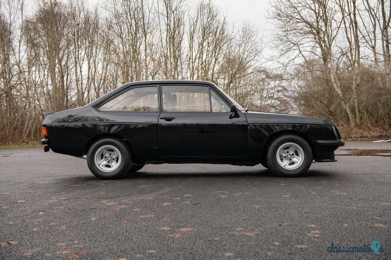 1980' Ford Escort photo #5