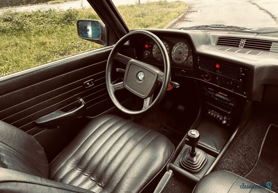 1980' BMW 323 photo #6