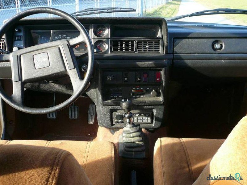 1982' Volvo 240 photo #2