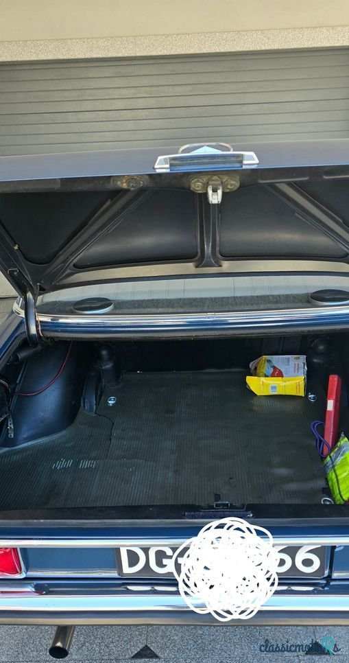 1970' Mercedes-Benz 220 photo #6