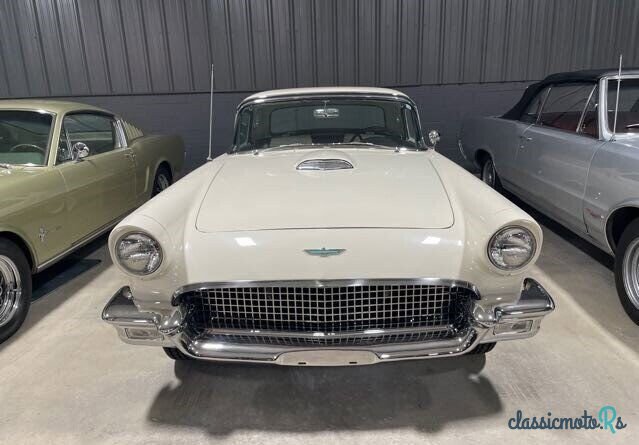 1957' Ford Thunderbird photo #5