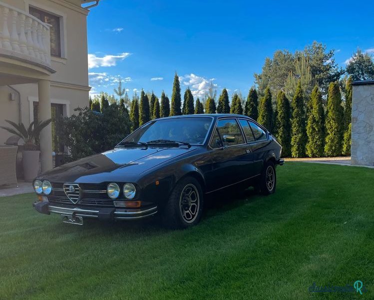 1977' Alfa Romeo GTV photo #2