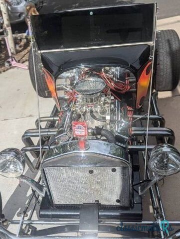 1923' Ford photo #4